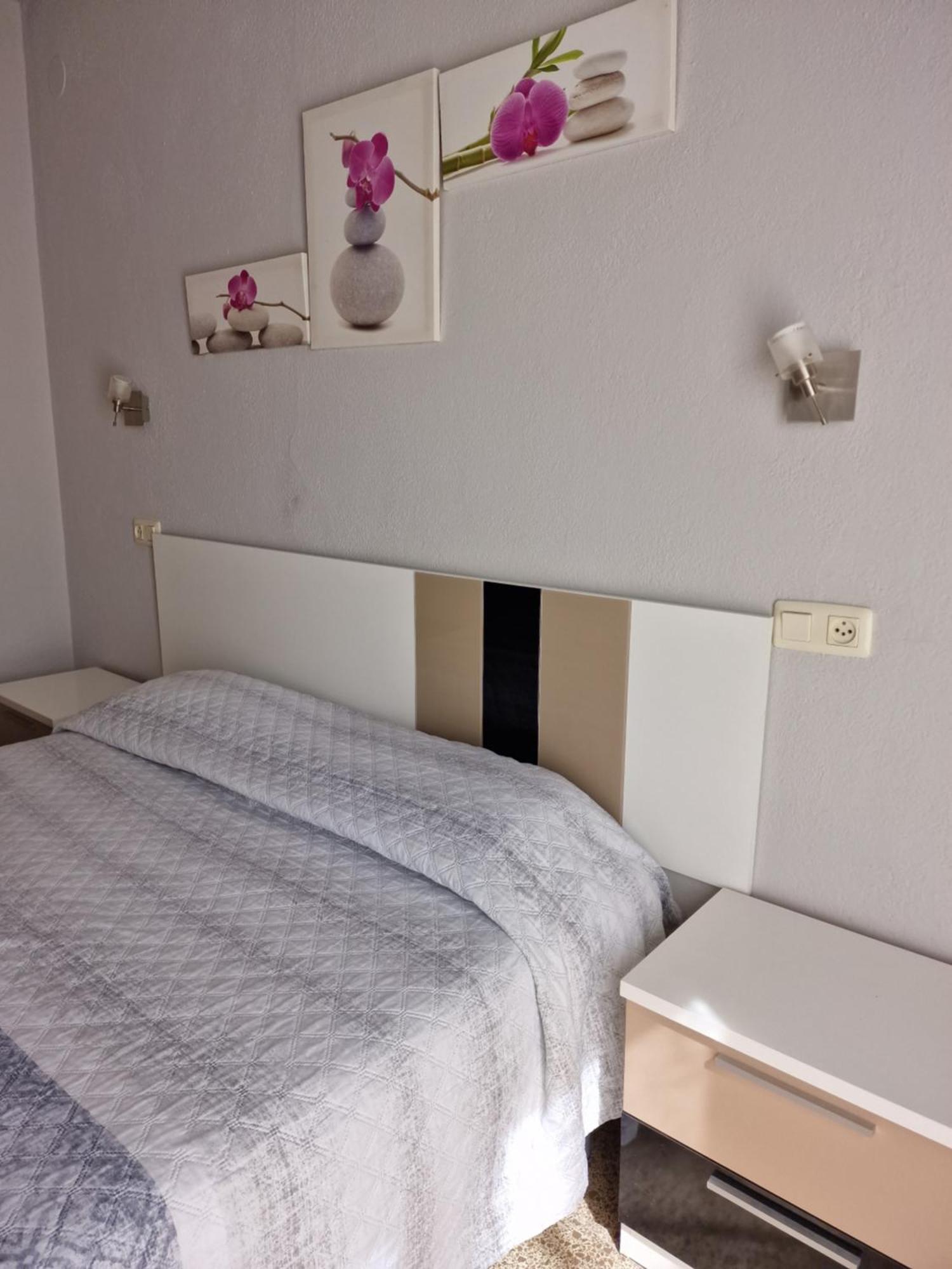 Pensio Torrent Hotell L' Escala Exteriör bild